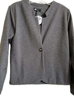 NWT Made in Italy Women’s Black & White Textured Single-Button Cropped Jacket